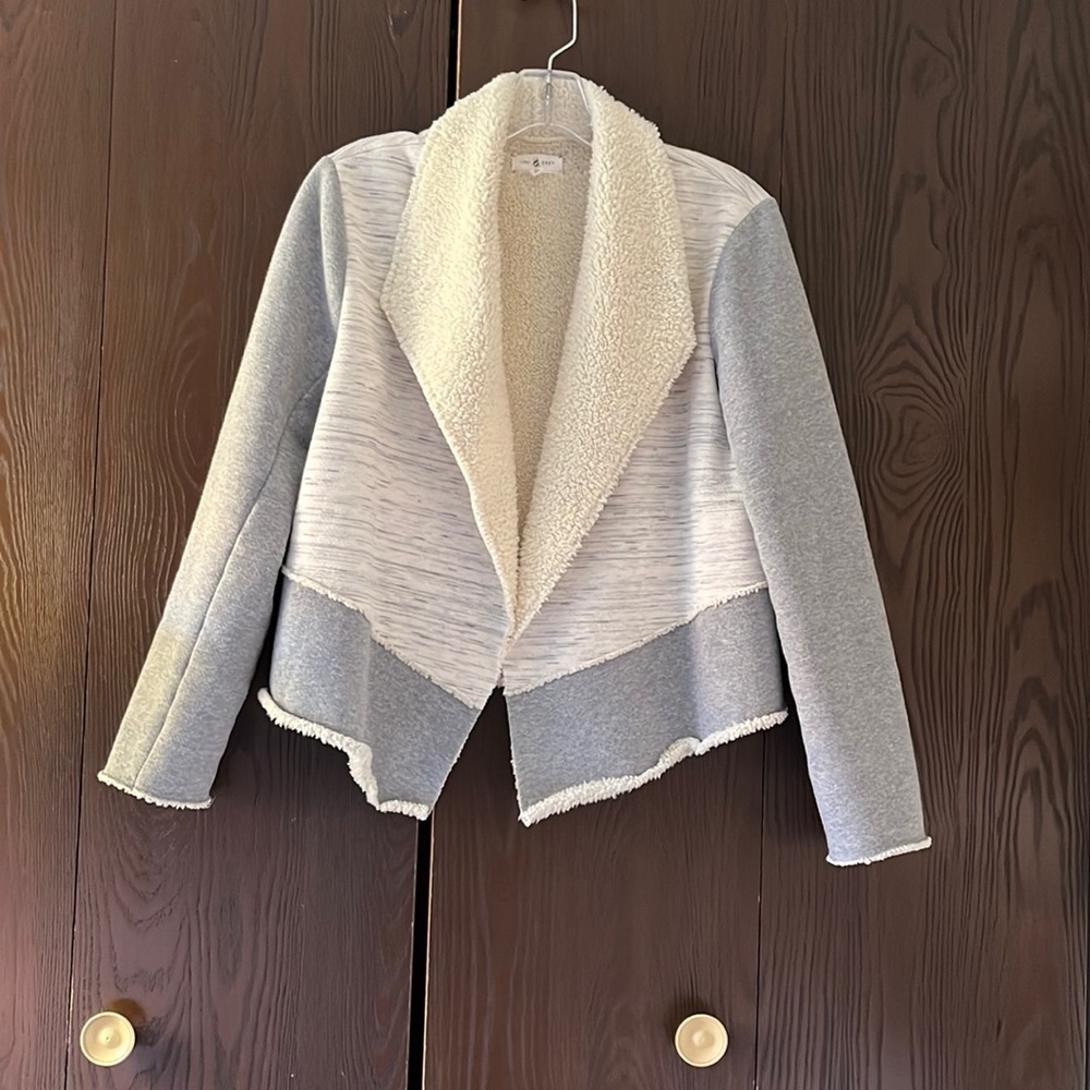 Lou & Grey sweatshirt and fleece jacket. Gray and cream fleece. Size Small.